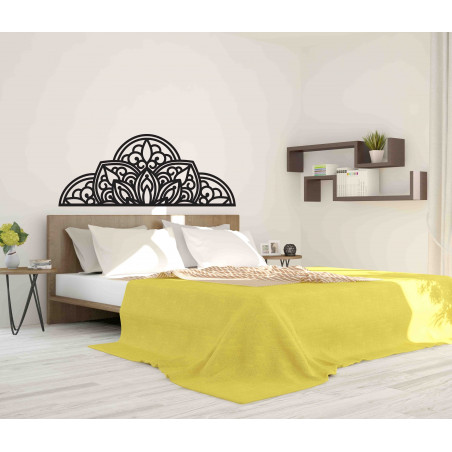 Dřevěný obraz na zeď poloviční mandala - BOHEMIA