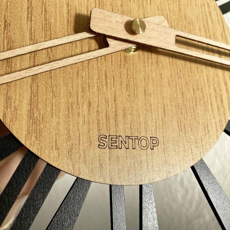 Nástěnné hodiny s římskými číslicemi dub - ORFERIG