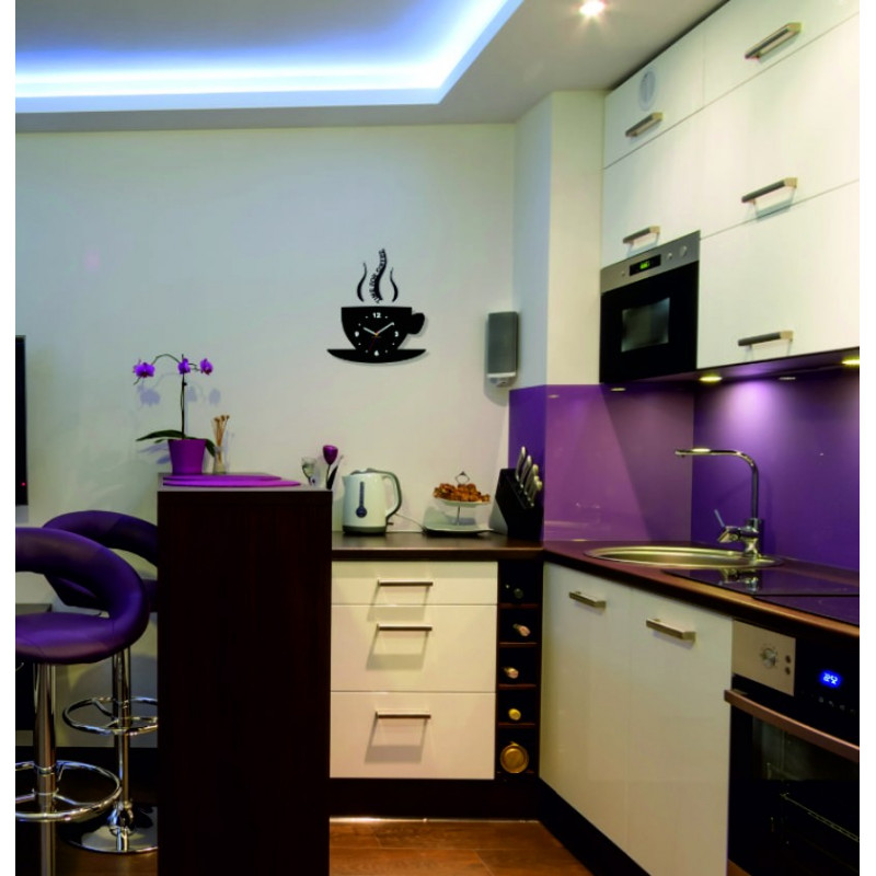 Moderní nástěnné hodiny z plexiskla. Trendy nástěnné hodiny jako dárek. Hodiny X-momo. PMMA