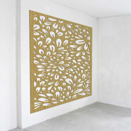 Designová stěna s laserovým motivem kvetoucího květu vytvořená ze dřeva. Designová stěna s laserovým motivem kvetoucího květu vytvořená ze dřeva.