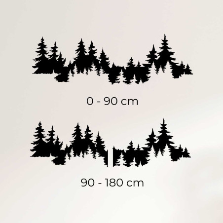 Interiér s dřevěnou dekorací znázorňující hustý les. Interiér s dřevěnou dekorací znázorňující hustý les.