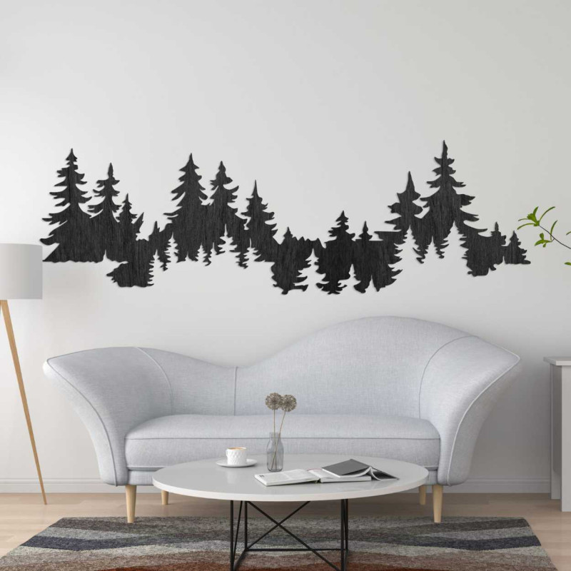 Moderní prostor s přírodní dřevěnou dekorací ve tvaru stromů.