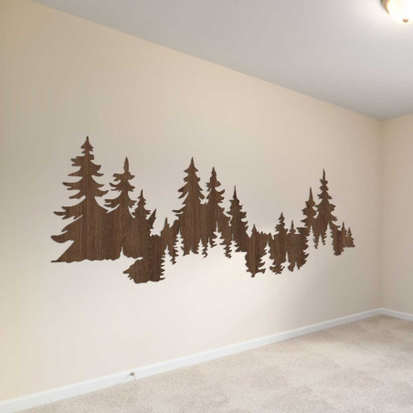 Minimalistický interiér se stylovou dřevěnou dekorací lesa na zdi. Minimalistický interiér se stylovou dřevěnou dekorací lesa na zdi.