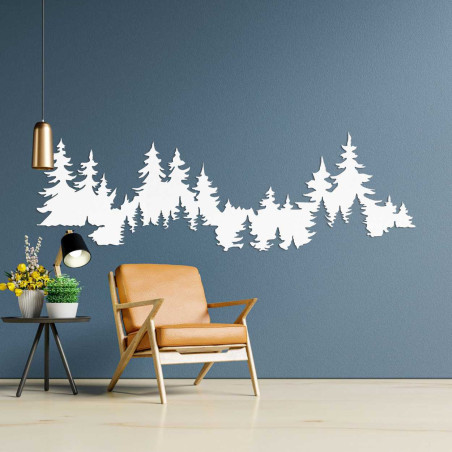 Interiér s dřevěnou dekorací znázorňující hustý les. Interiér s dřevěnou dekorací znázorňující hustý les.