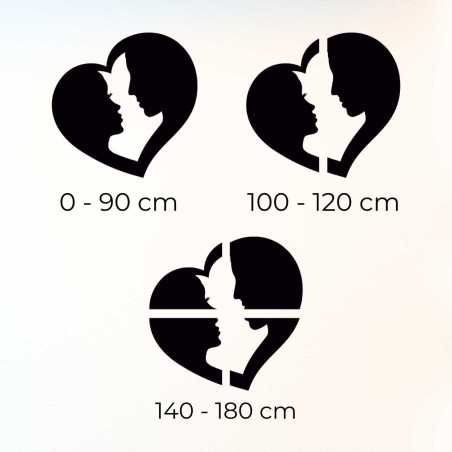 Nástěnný design zobrazující spojení dvou lidí v jednoduchém srdečním tvaru.