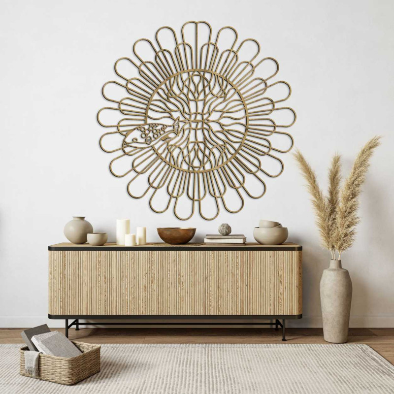 Velkoplošná nástěnná ozdoba s propletenými liniemi a přírodním stylem.