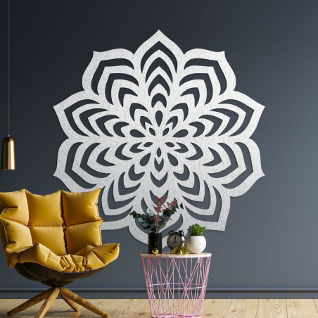 Symetrická ozdoba s vrstveným motivem rozvíjejícího se květu. Symetrická ozdoba s vrstveným motivem rozvíjejícího se květu.