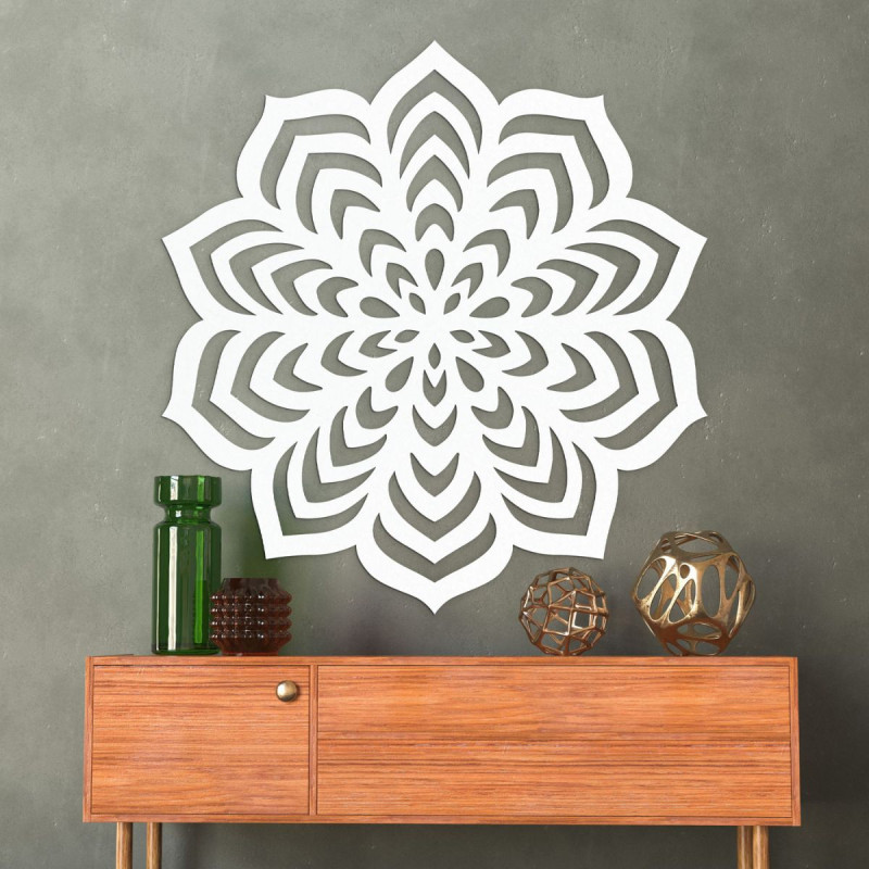 Výrazný designový doplněk inspirovaný strukturou přírodního květu.