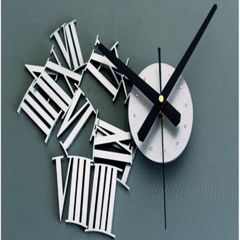 Plastové nástěnné hodiny pro děti z plexiskla. Trendy nástěnné hodiny jako dárek. Hodiny Xmomo. Akrylové hodiny