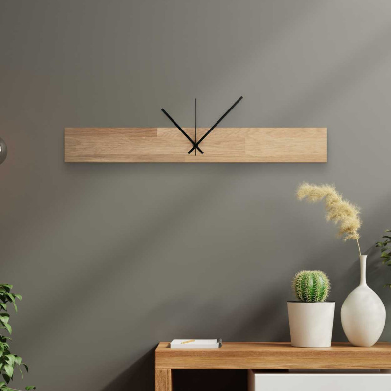 Moderní hodiny z masivního dřeva s minimalistickým designem