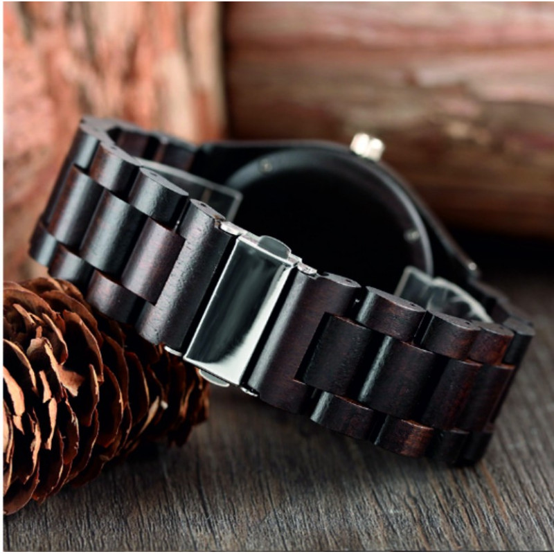 Náramkové hodinky READER vyrobené ze dřeva. Dámské a pánské hodinky.