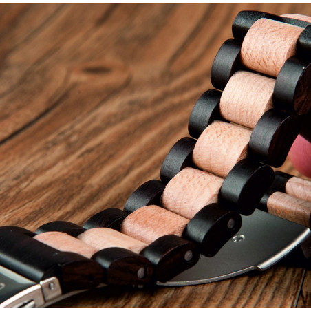 Náramkové hodinky READER vyrobené ze dřeva. Dámské a pánské hodinky.