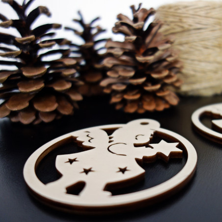 Vánoční ozdoby vyrobeny ze dřeva, rozměr: 79x90 mm Vánoční ozdoby vyrobeny ze dřeva, rozměr: 79x90 mm
